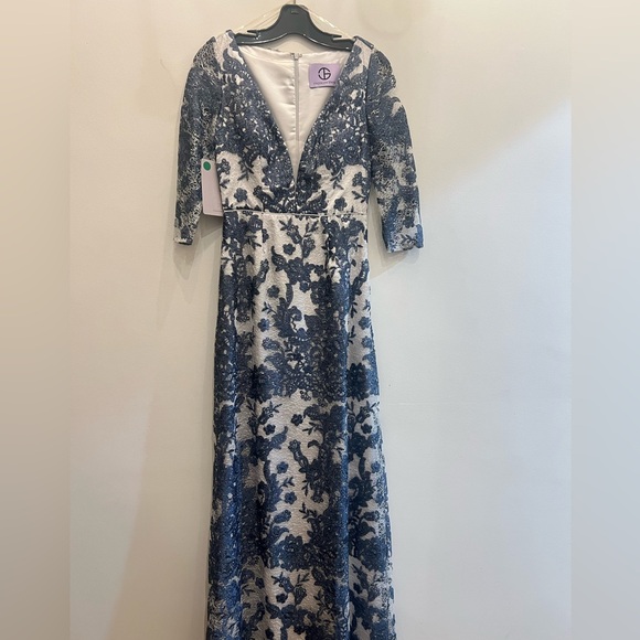 Js Collections 3/4 sleeves embroidered lace long gown - Picture 7 of 9